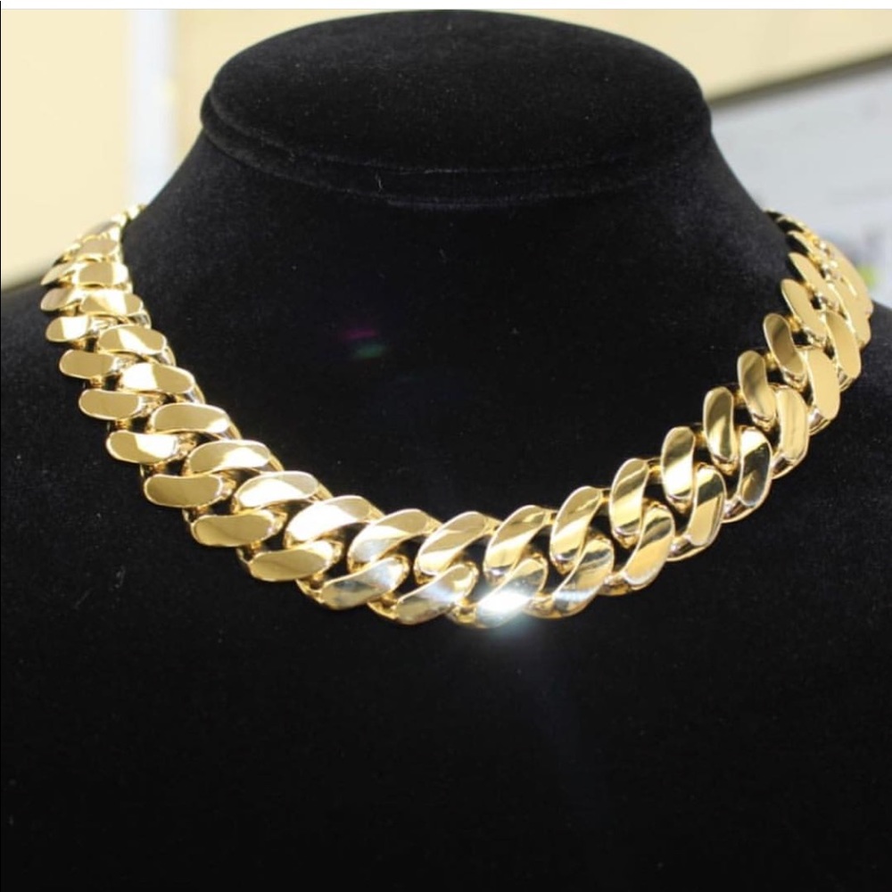 Meet your Posher, Mikhail